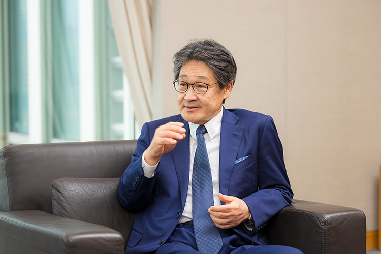 本間 洋