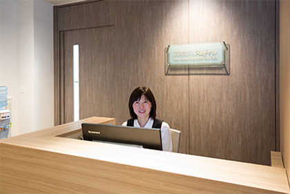 Refre reception desk