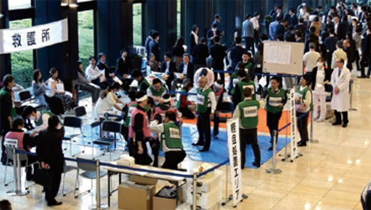 Joint general disaster countermeasures drill for tenants of Shinjuku Mitsui Building (Shinjuku-ku, Tokyo)